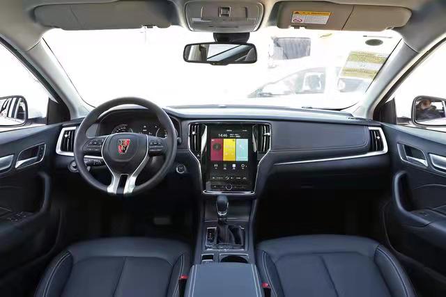 荣威i6新车型评价评测,i6空间大的轿车