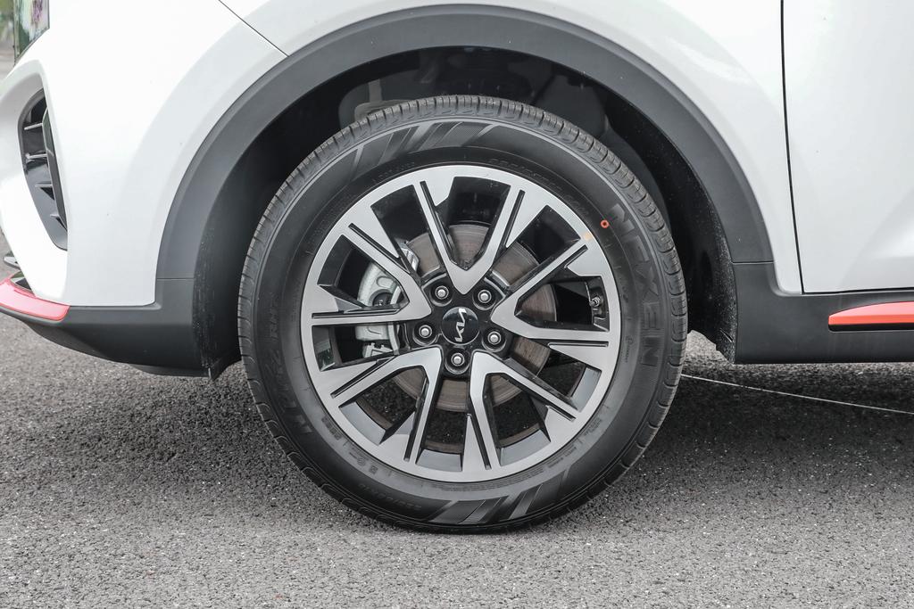 起亚智跑老款和新款该怎么选,2022款全新起亚智跑价位