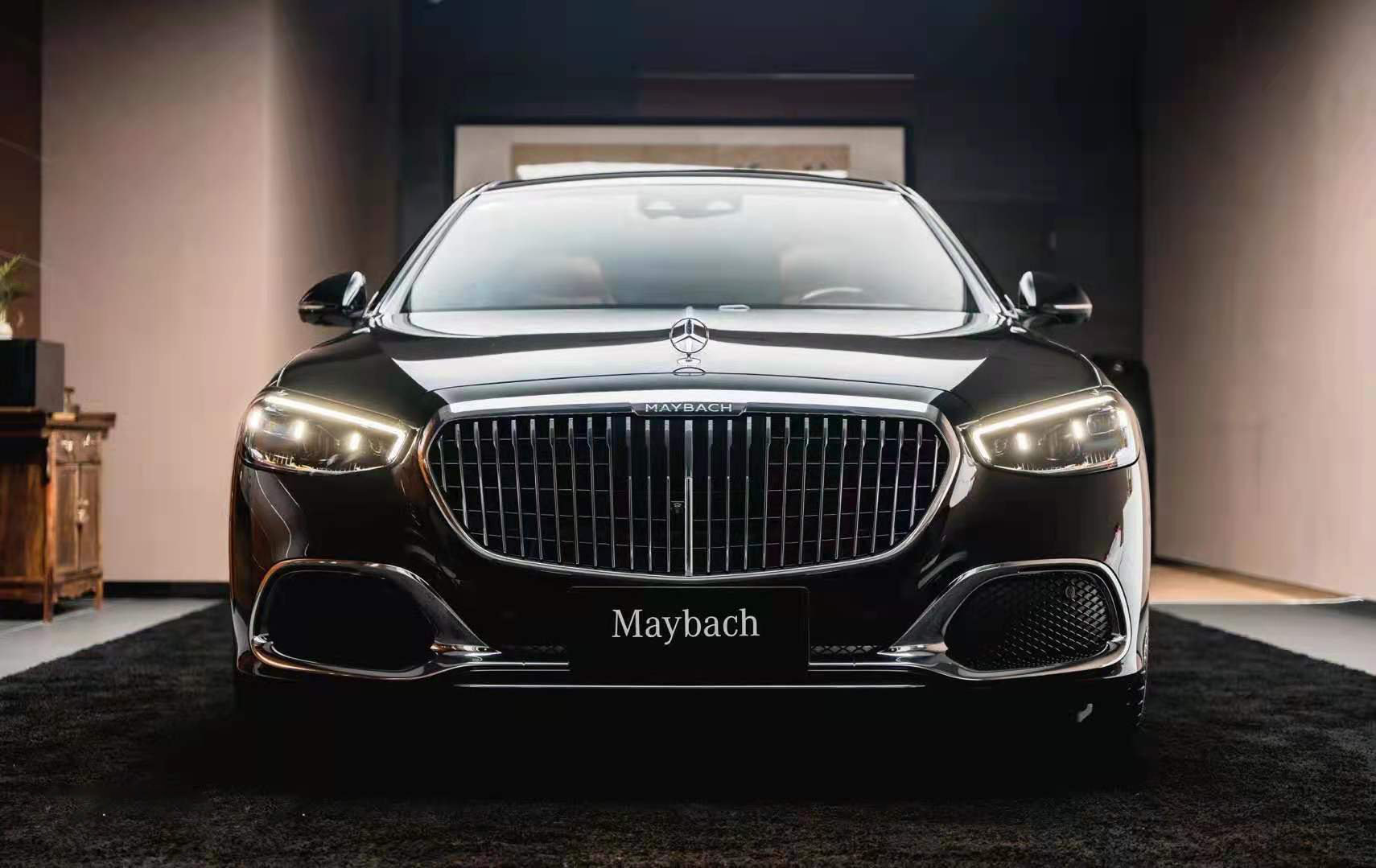 梅赛德斯奔驰迈巴赫s680,梅赛德斯奔驰迈巴赫s600广告视频