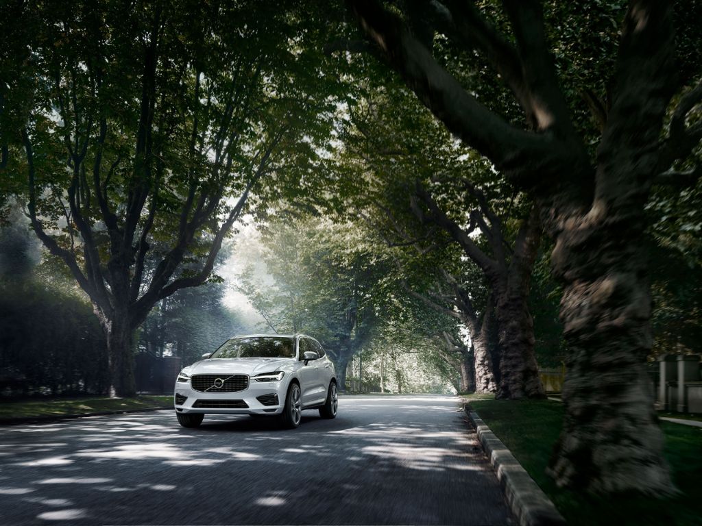 “全能球星”沃尔沃XC60与你一起点燃世界杯足球盛宴