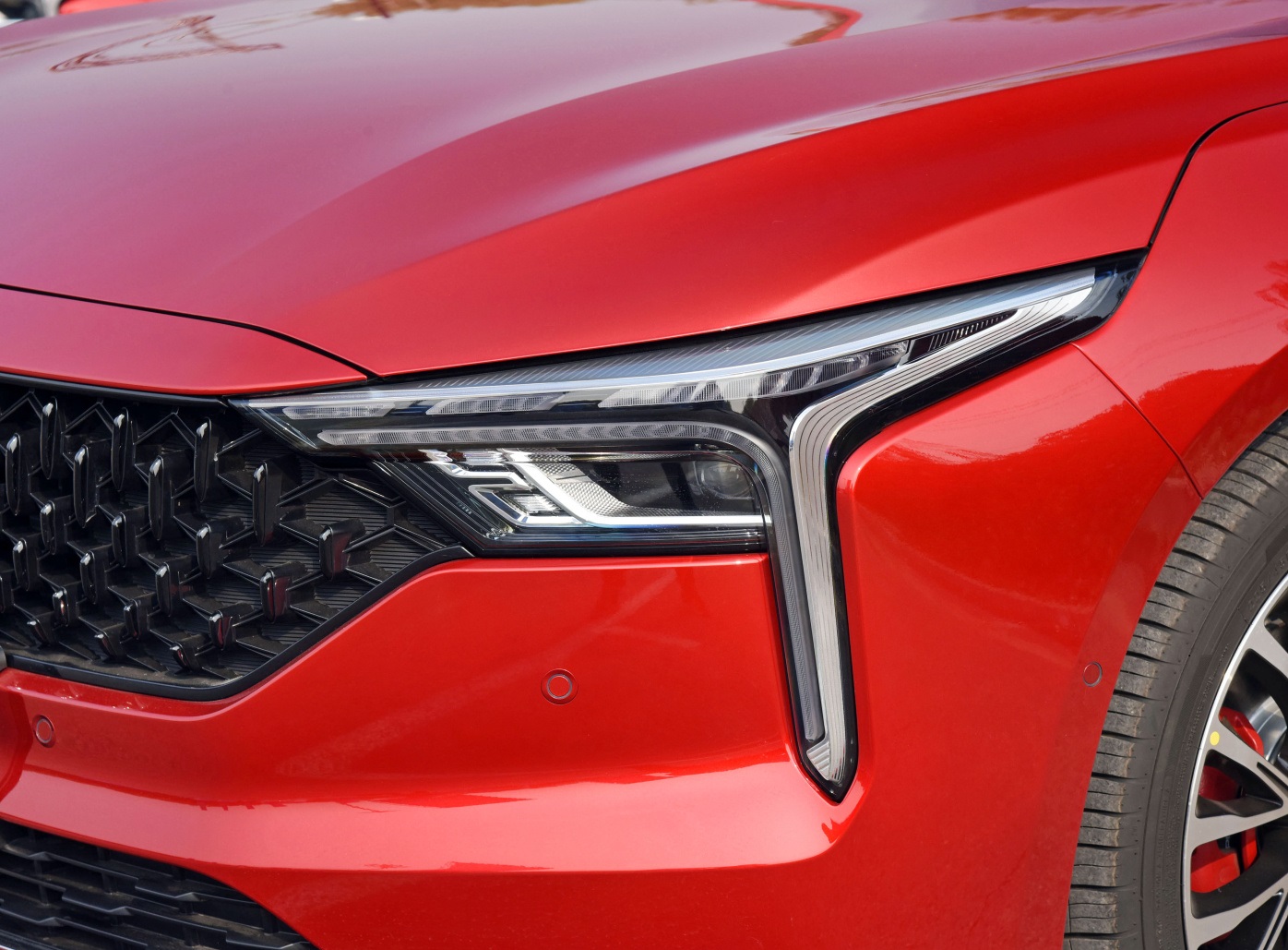 预算14万，提了台奔腾B702.0T版本，动力油耗满意，但缺点也明显