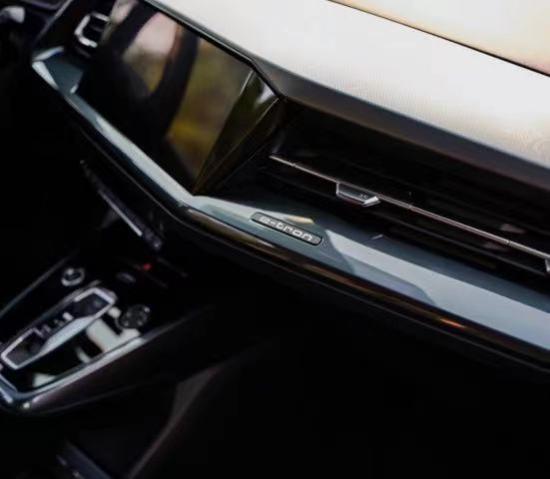 新款4轮电动车测试,上汽奥迪全新