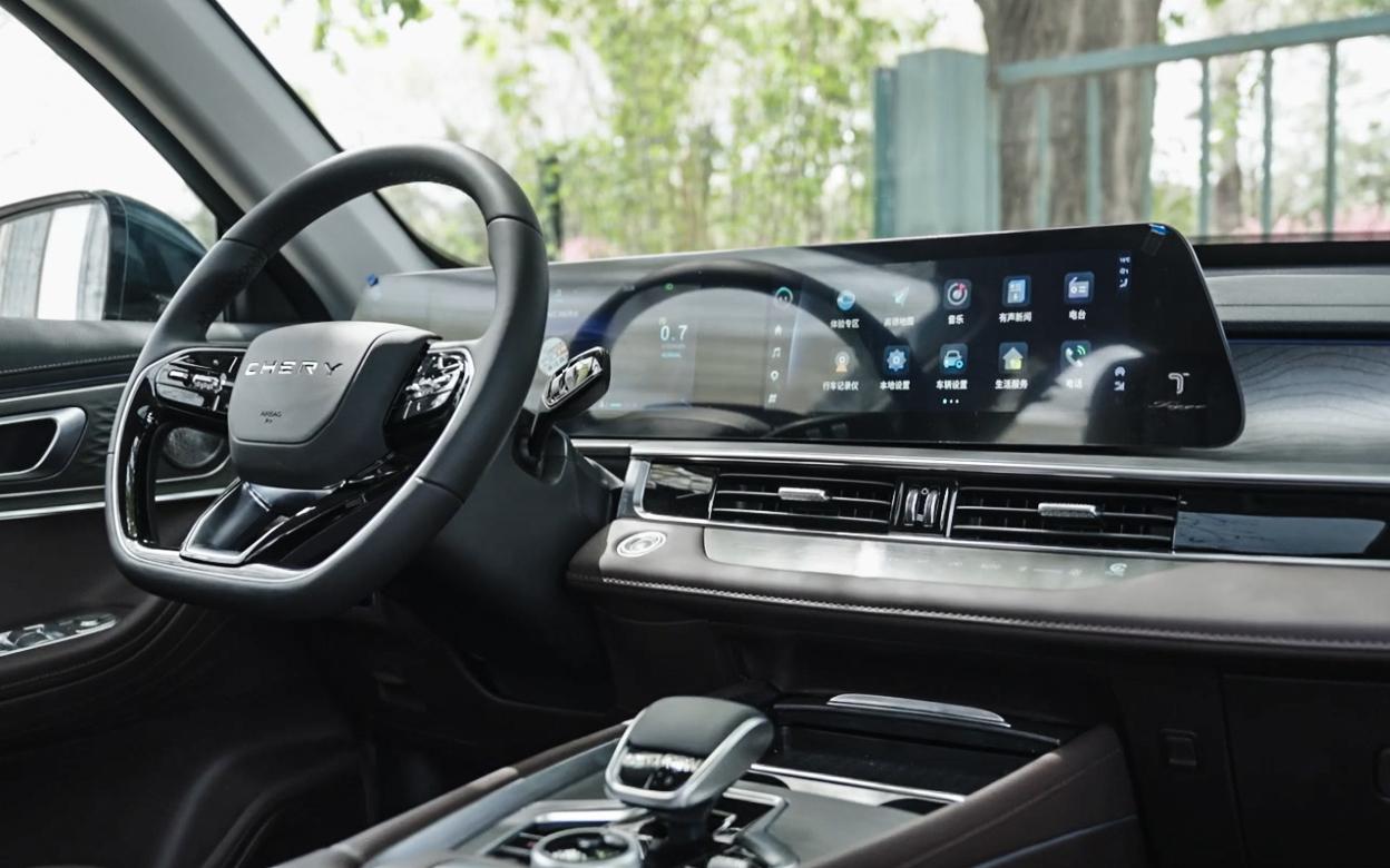 奇瑞瑞虎8pro四驱顶配深度试驾,试驾奇瑞瑞虎8pro最新款