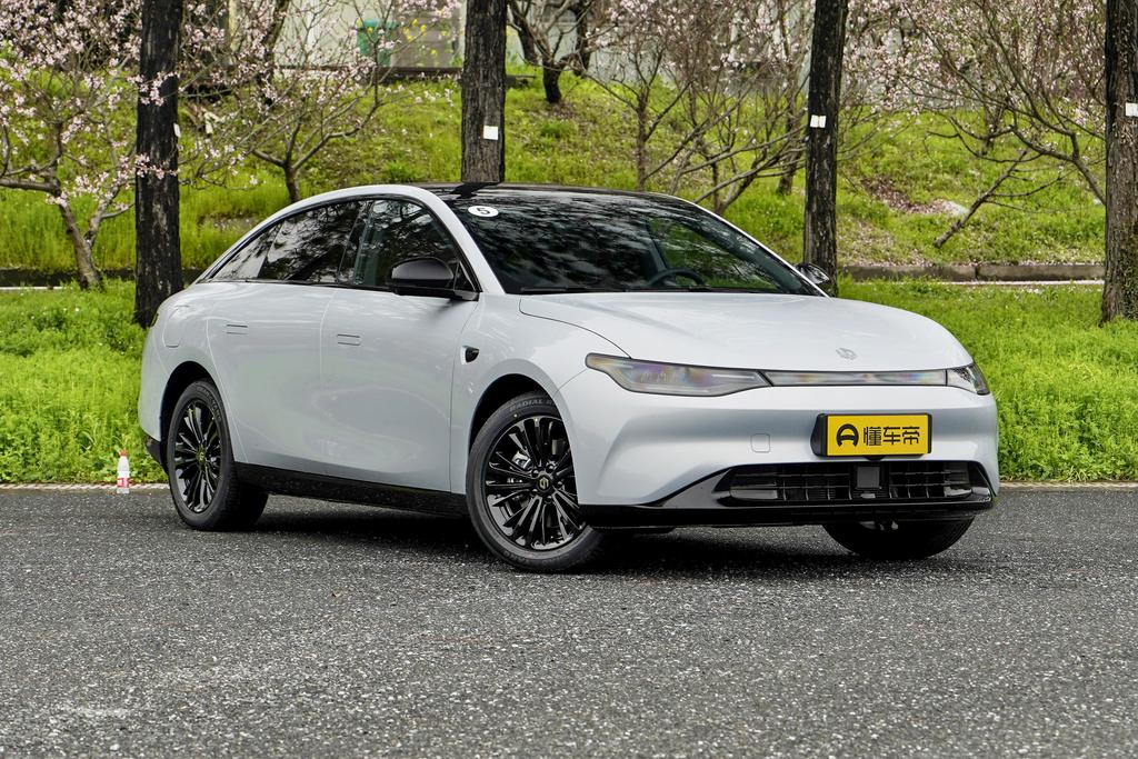 23款零跑c01优惠太原,成都2023款零跑c01底价多少