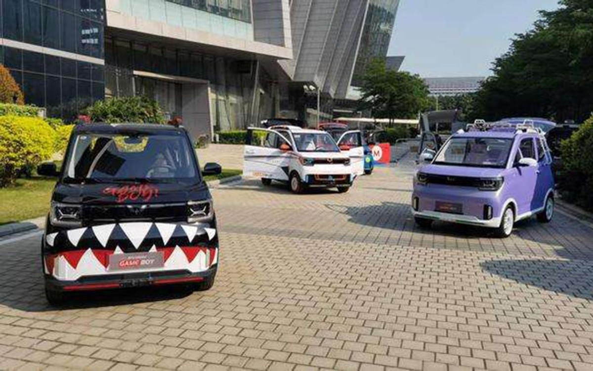 试驾五菱宏光mini新款,五菱宏光minievgameboy版二手