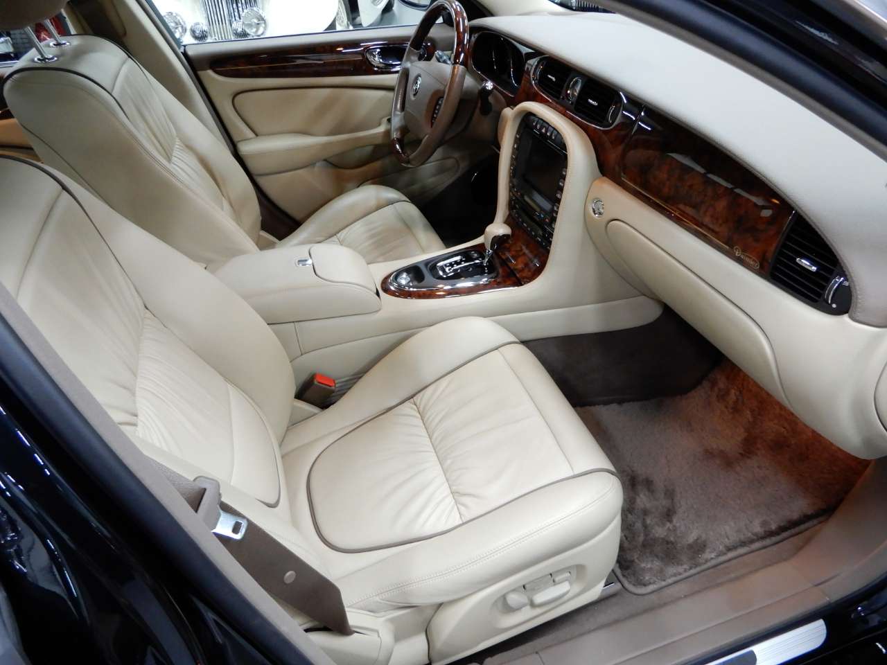 捷豹superv8,捷豹戴姆勒老车