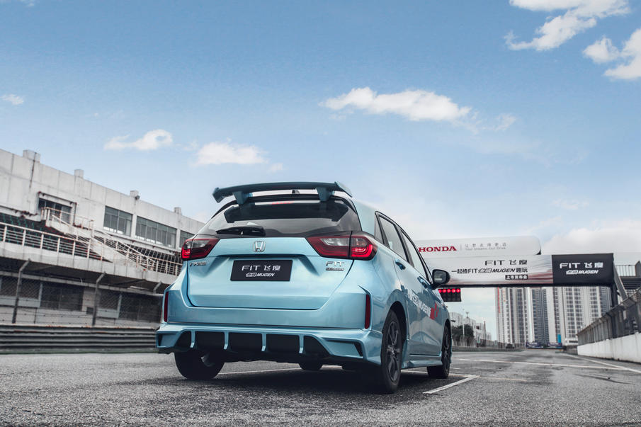 飞度无限MUGEN版上市，售价9.68万元，等于“原厂改装”