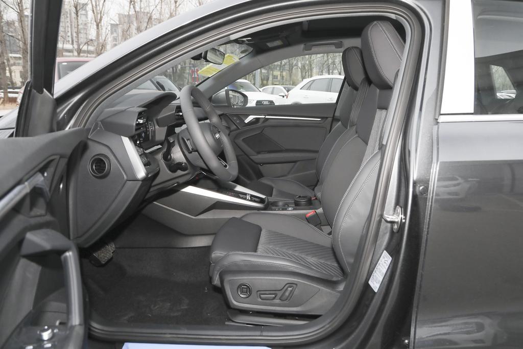 全新奥迪a3,全新奥迪a3女生版