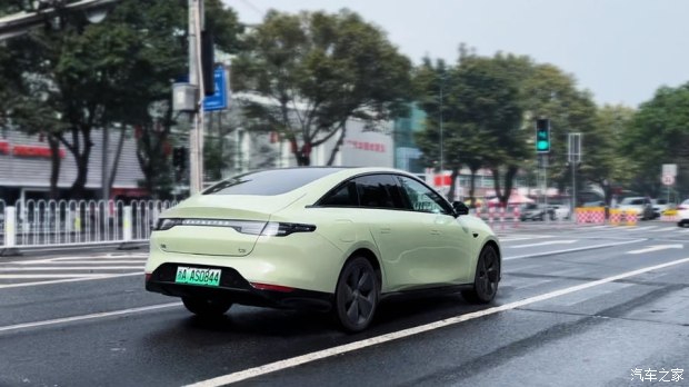 零跑c01增程和纯电驾驶质感,试驾零跑c01纯电最新落地价