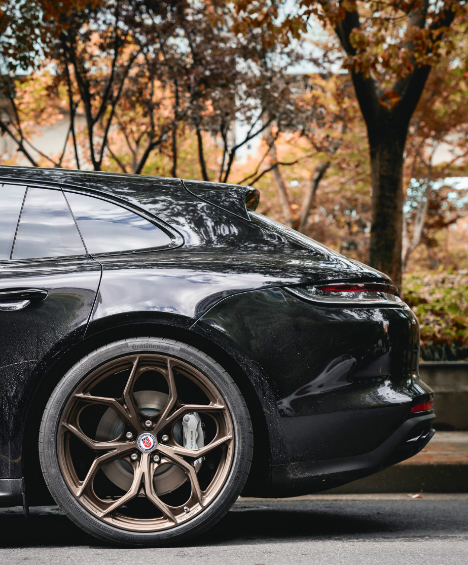 保时捷panamera971改色,保时捷panamera原厂19寸轮毂