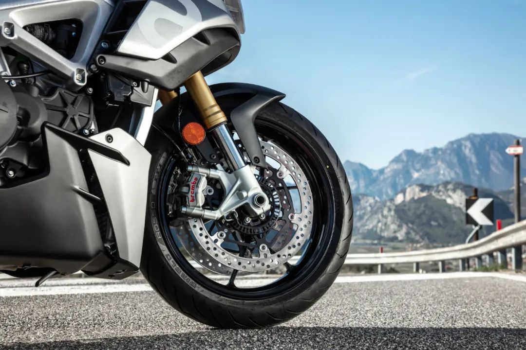 18.8万起,全新ApriliaTUONOV4街车国内正式发售