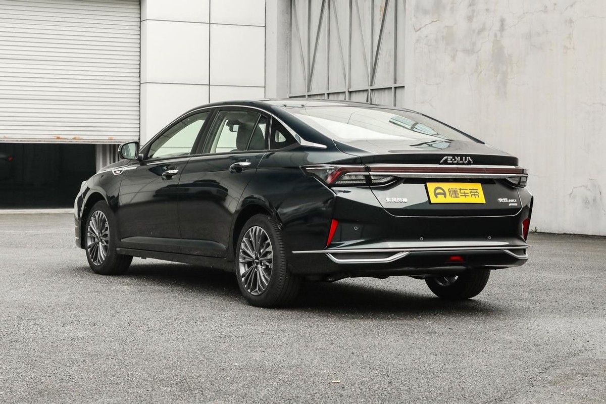 名爵6pro对比风神奕炫max,名爵6provs奕炫