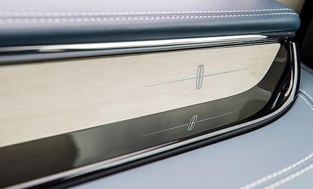 林肯领航员极致灰,林肯领航员老款升级新款内饰