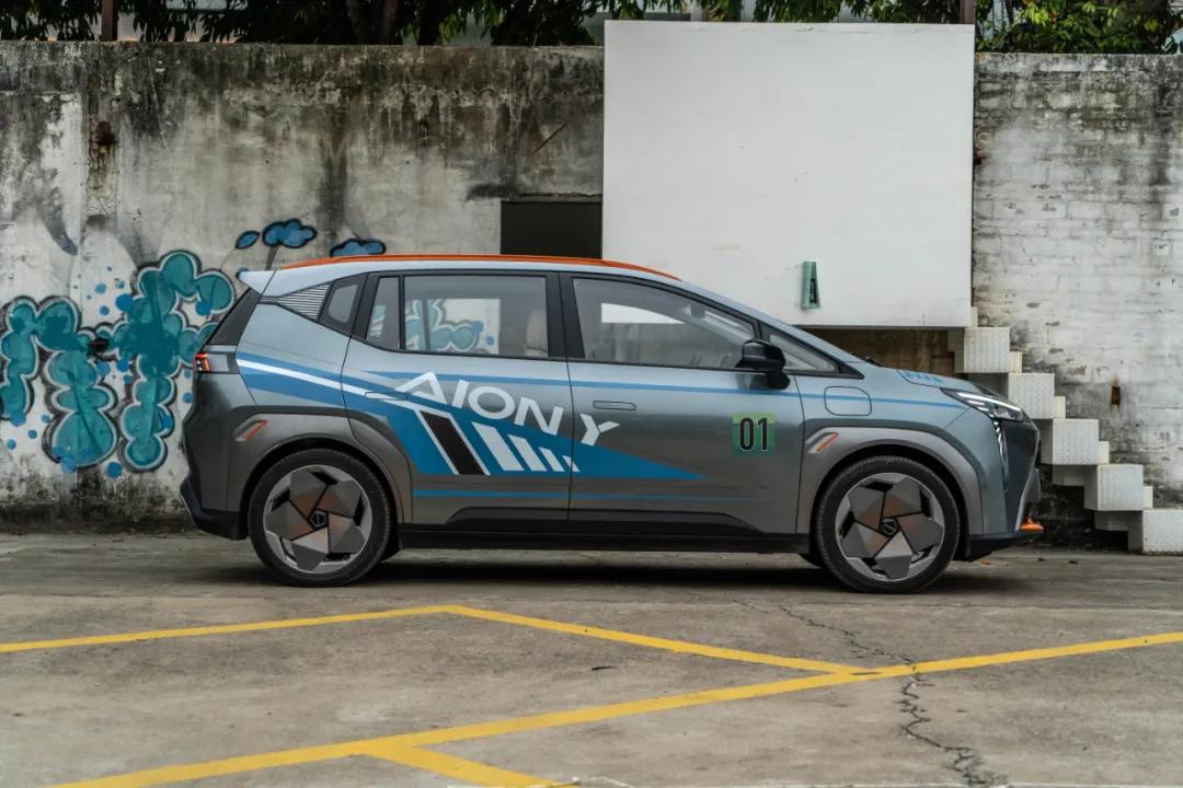 广汽埃安aiony好开吗,广汽埃安全新aiony