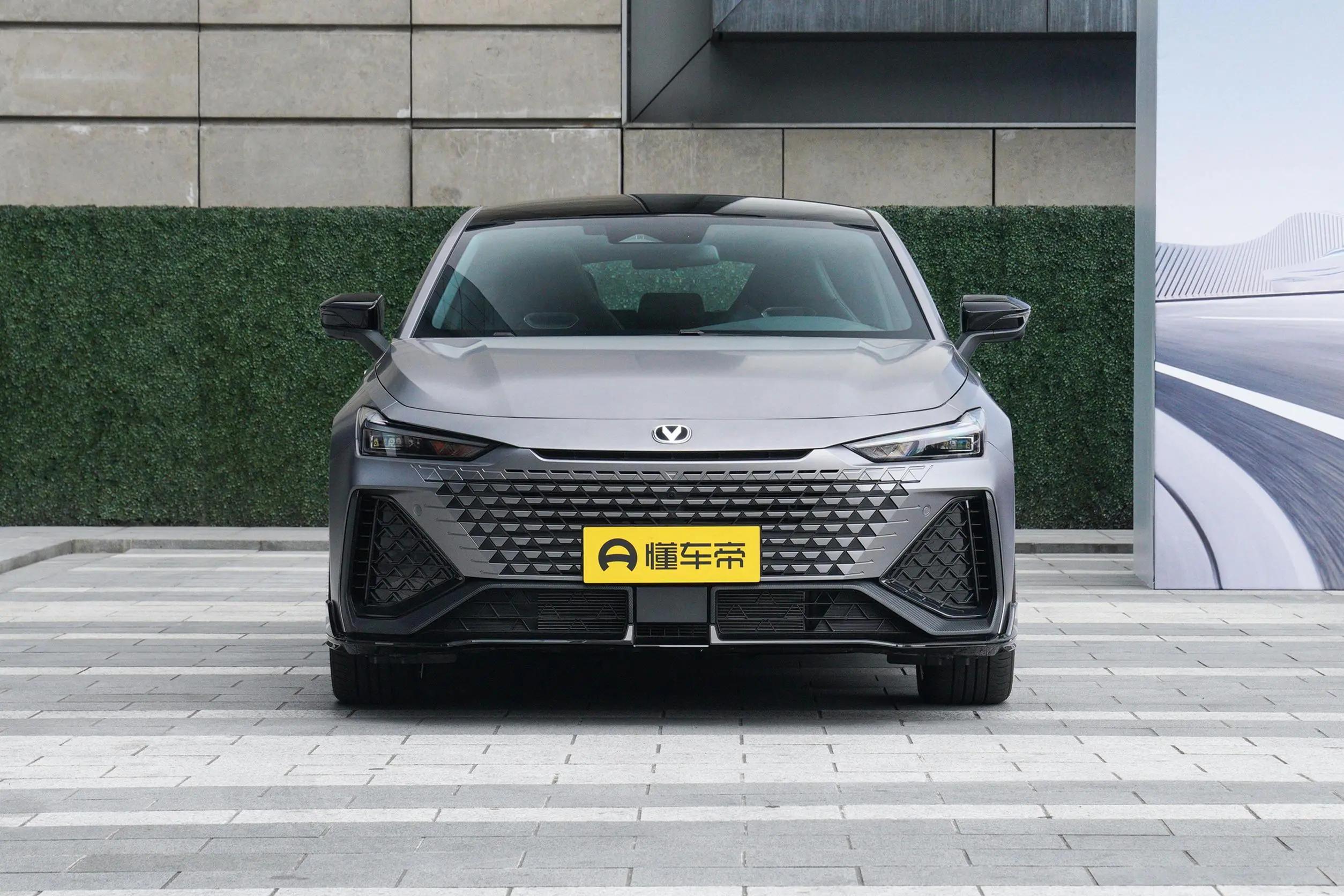 uni-v运动版车型什么样的,23款uni-v运动版试驾