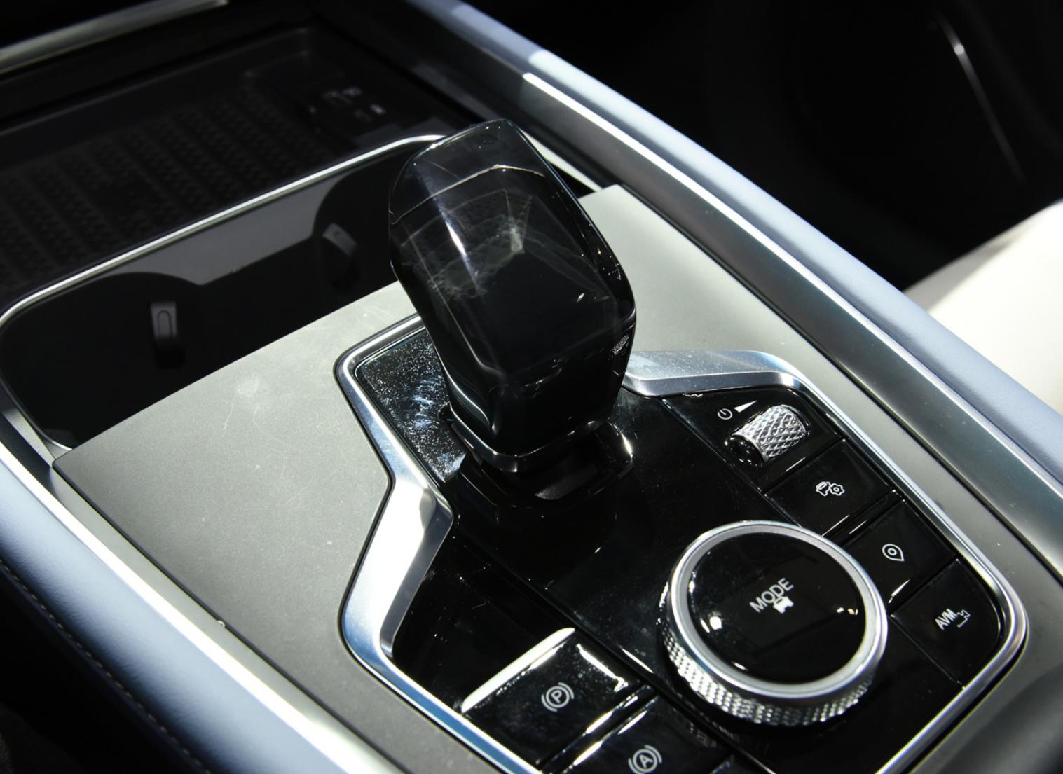 预售价9.29-12.89万元,实拍解析奇瑞欧萌达