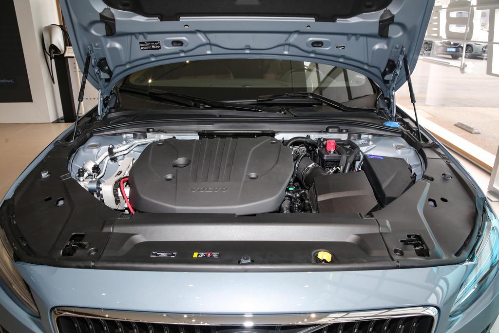 沃尔沃v90智远试驾测评,此地无垠试驾沃尔沃v90cc