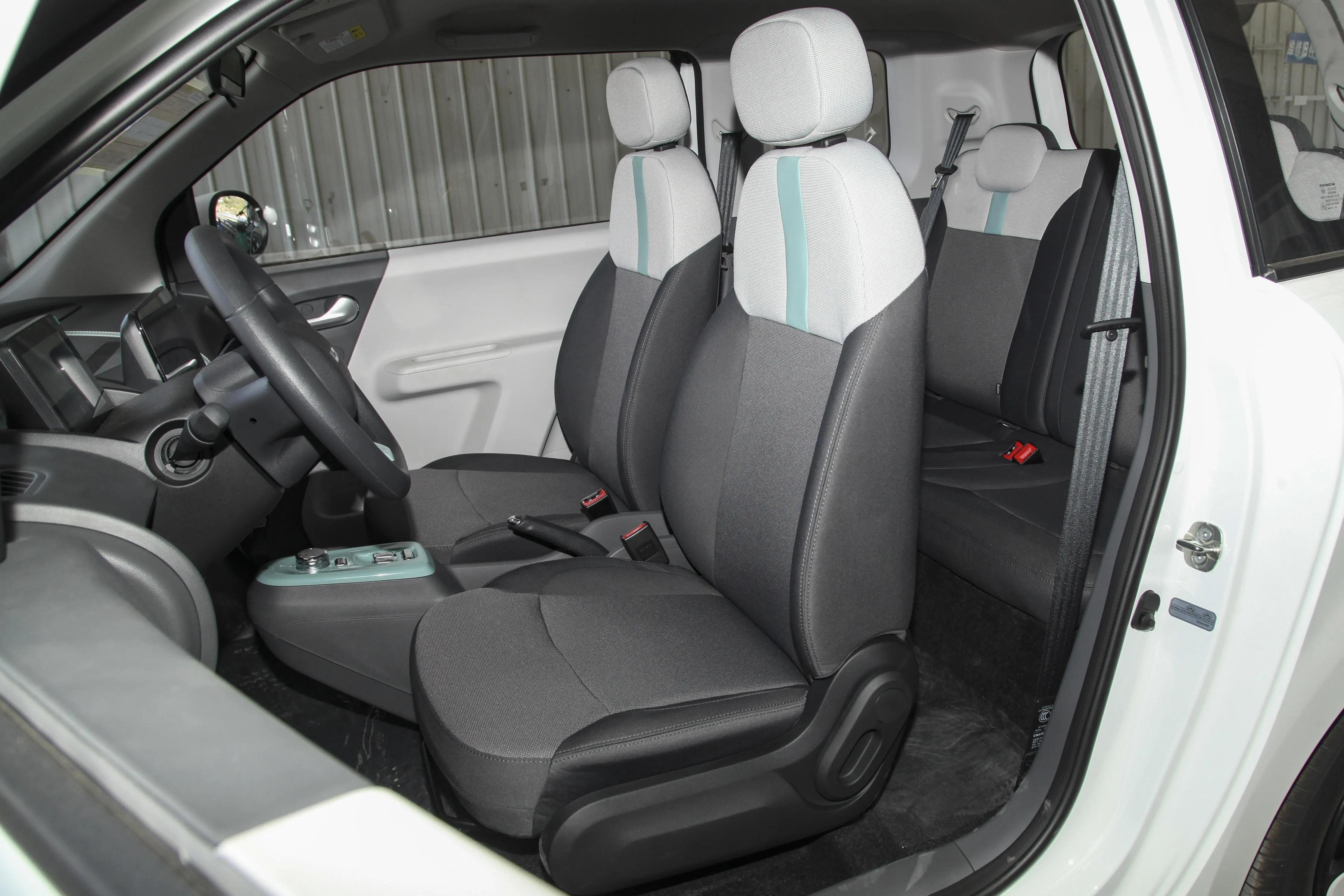 长安lumin清甜款有几款颜色,长安lumini有哪些选装包