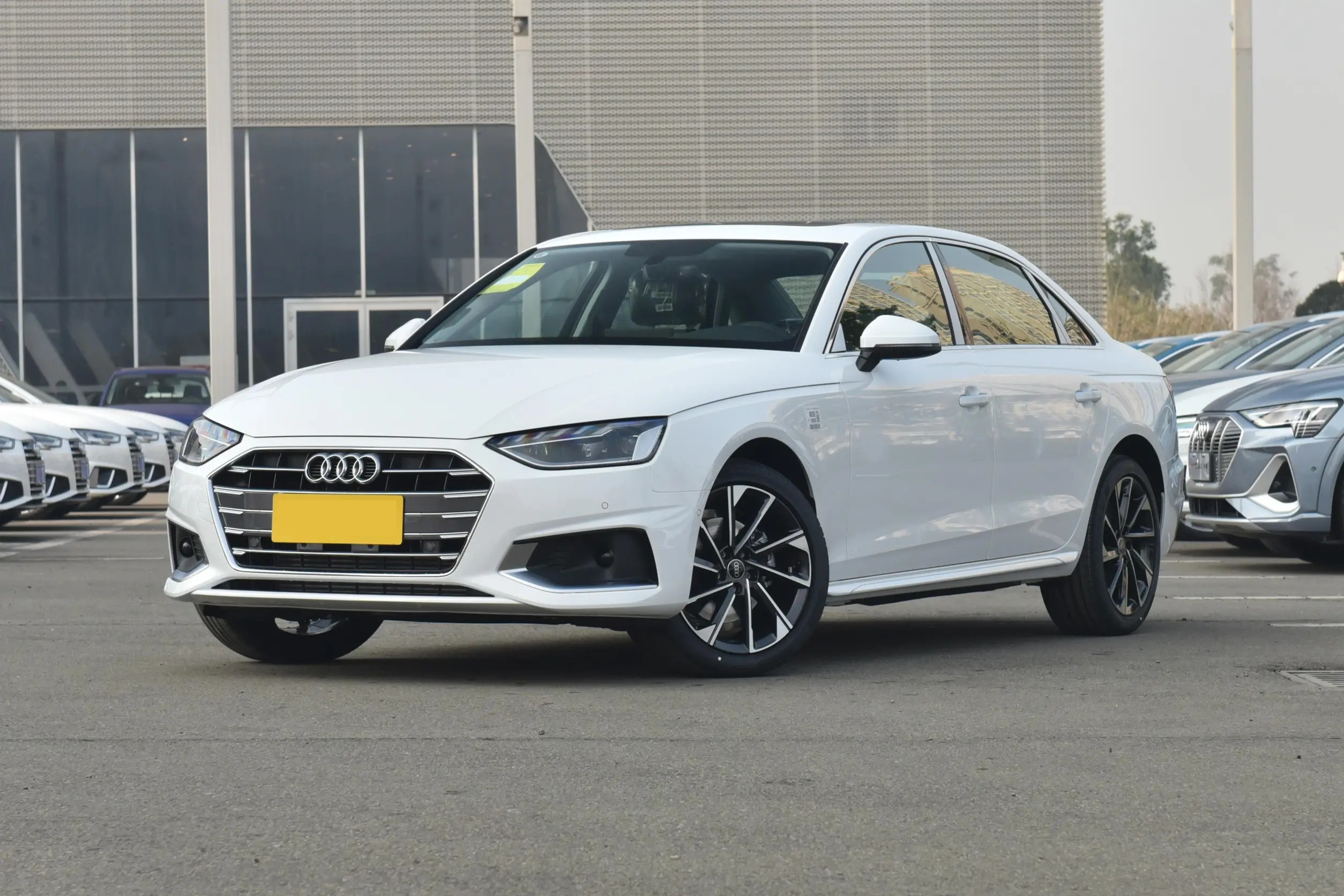 喜提2019年奥迪a4l,奥迪a4l动力强劲外观沉稳优雅