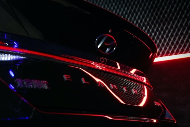 全新伊兰特高光时刻,新的伊兰特颜值脱胎换骨