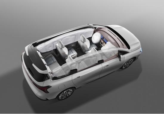 风行游艇or传祺M6谁是MPV安全性扛把子