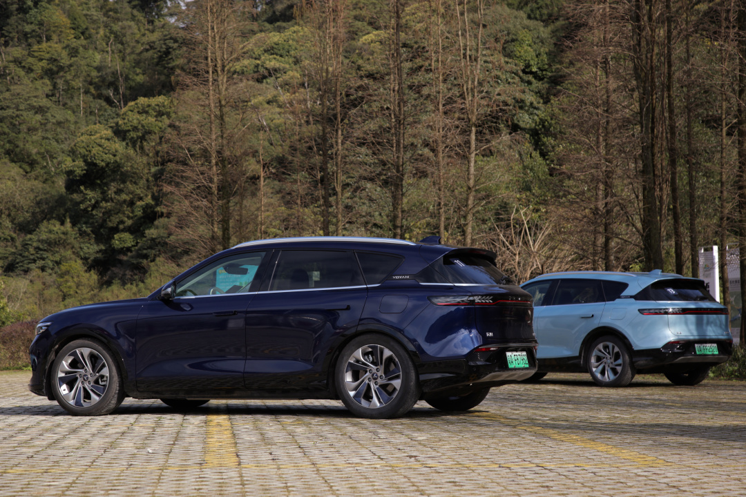 新款岚图free增程版用车感受,岚图free增程版2024款试驾