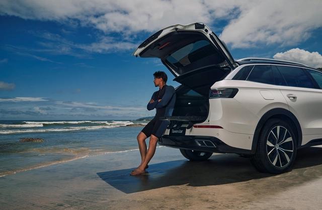 一汽大众揽巡上市庆典,一汽大众揽巡实车车展上亮相