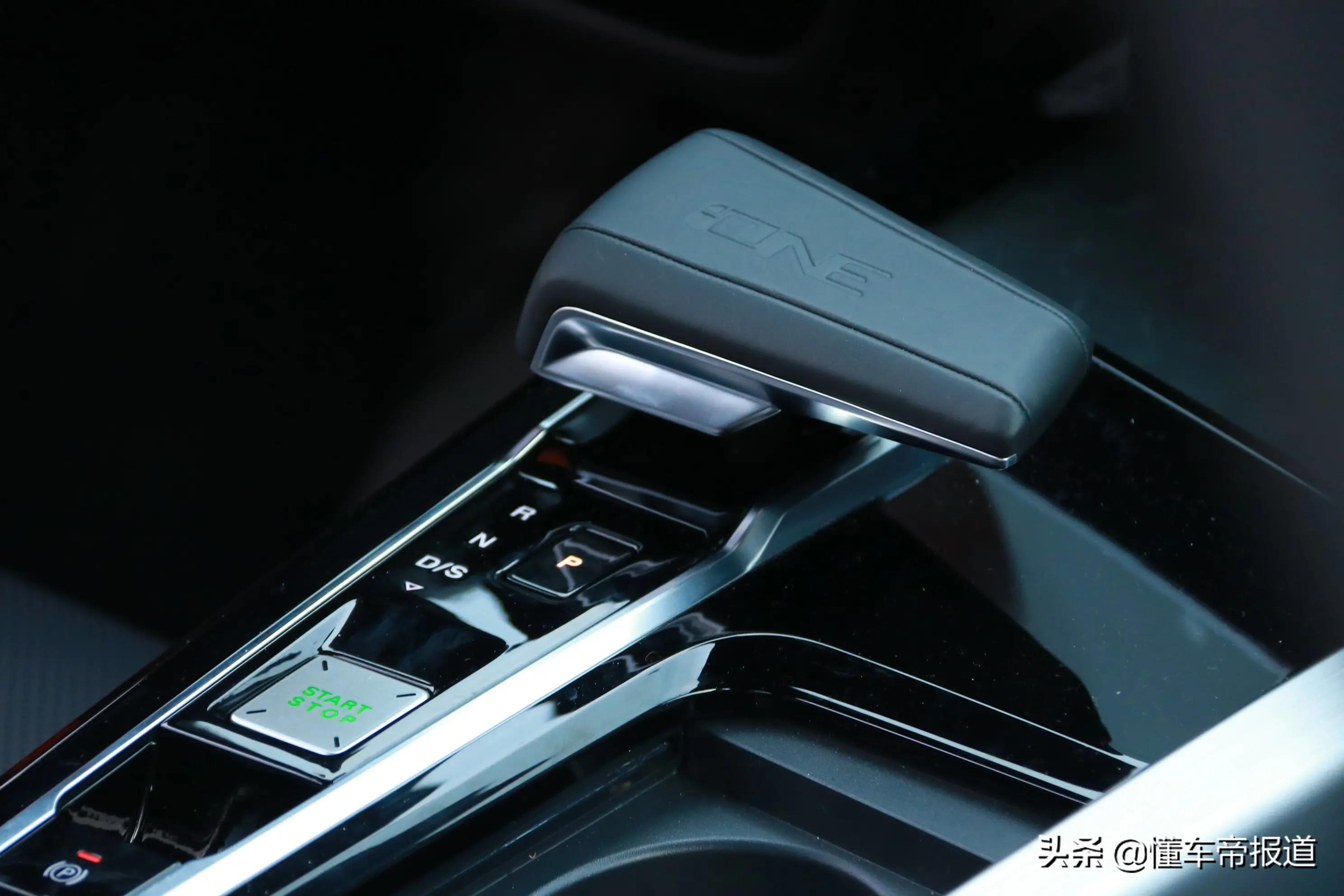 名爵mgone试驾视频,名爵MGone试驾