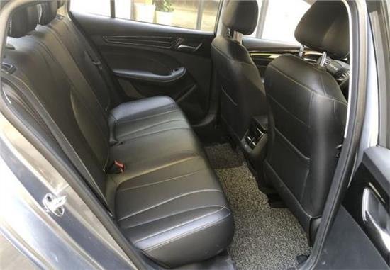 带你感受全新荣威i5,荣威i5让驾享一步到位省油又省心