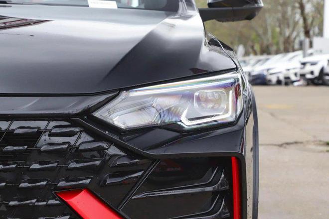 一公里仅需5毛钱，奕炫MAX让我余额多多