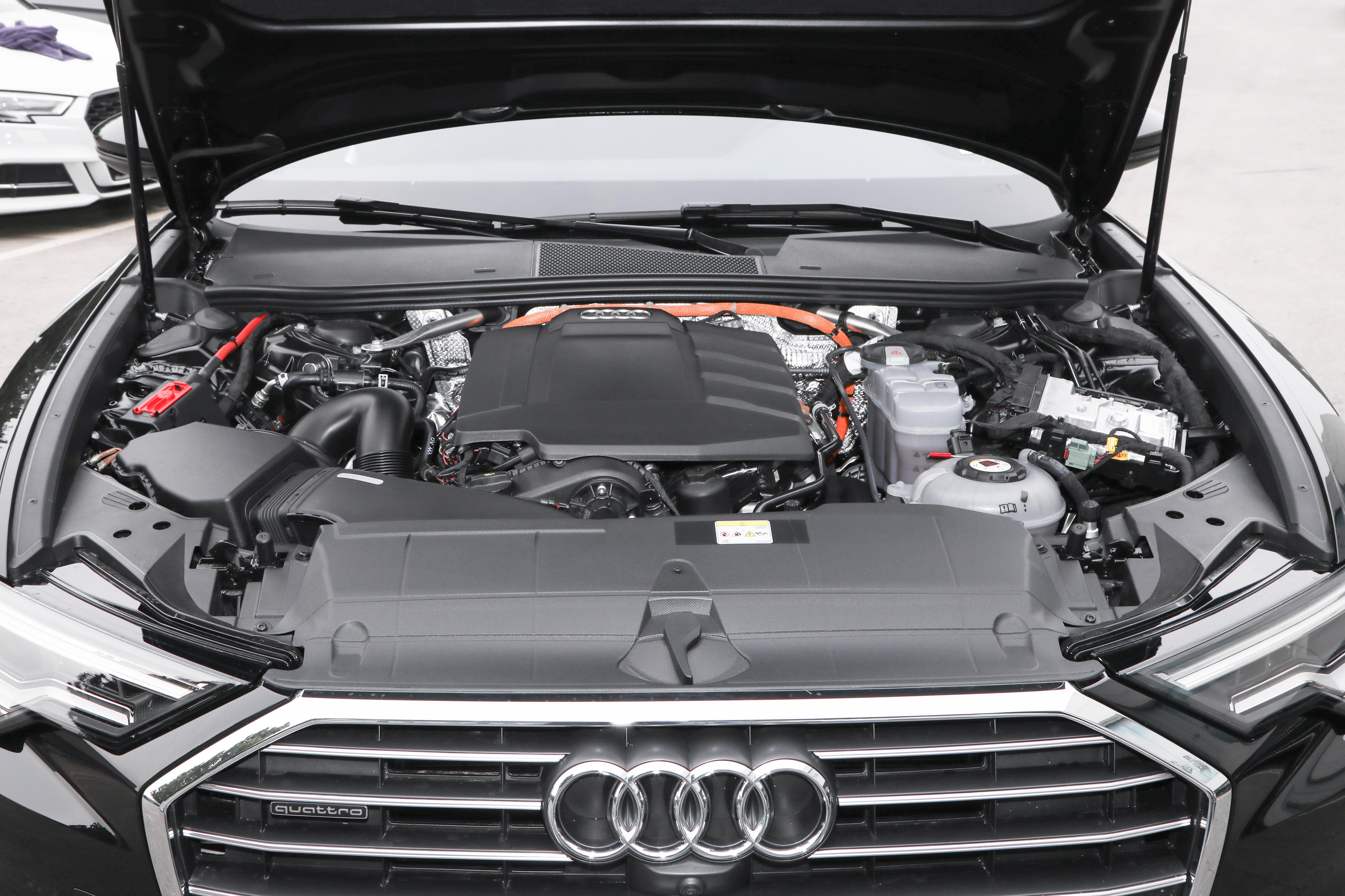 奥迪a6lphev一年的养车费用,奥迪a6lphev上路多少钱