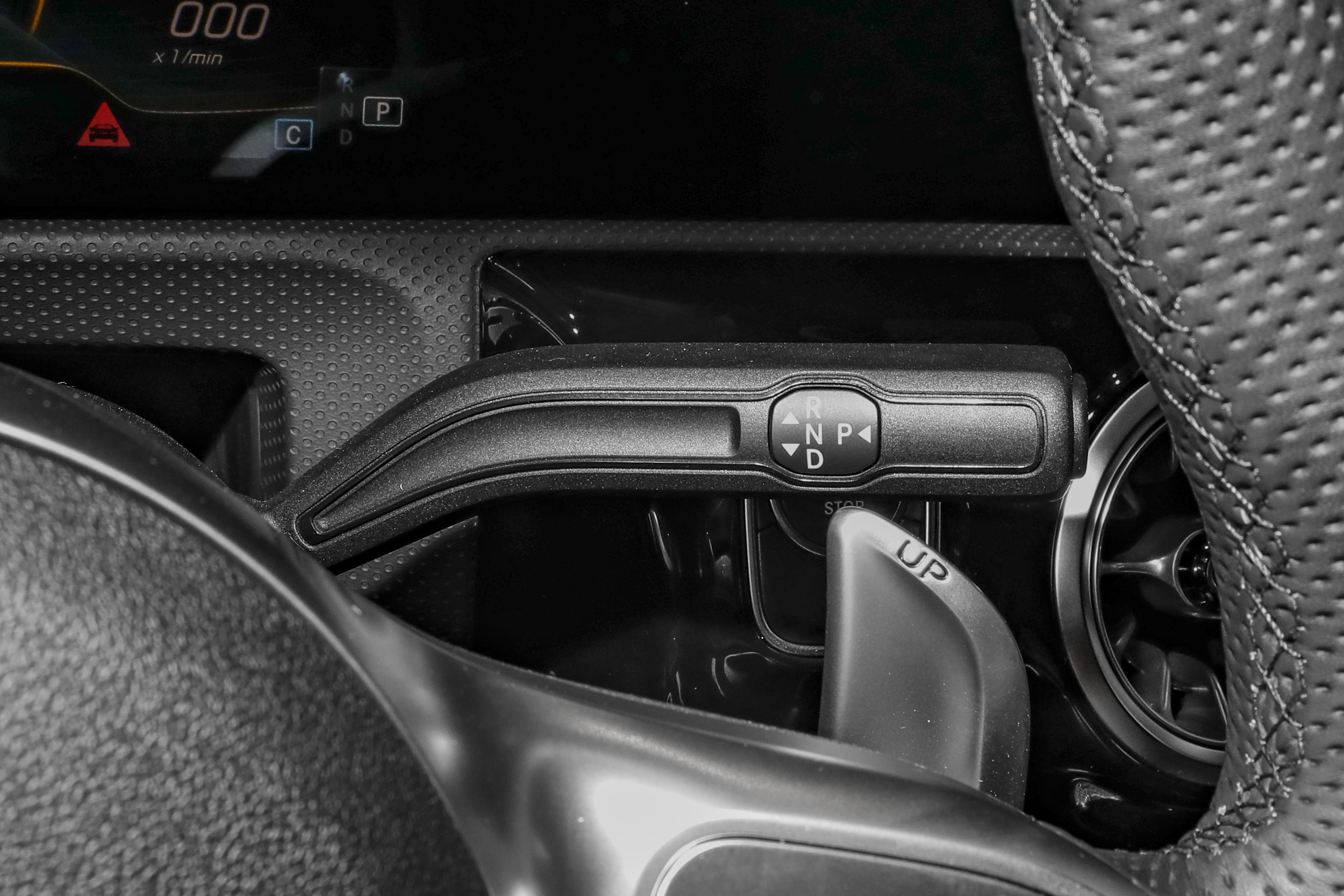 百公里加速9.8秒的车好吗,百公里加速4.9秒的车