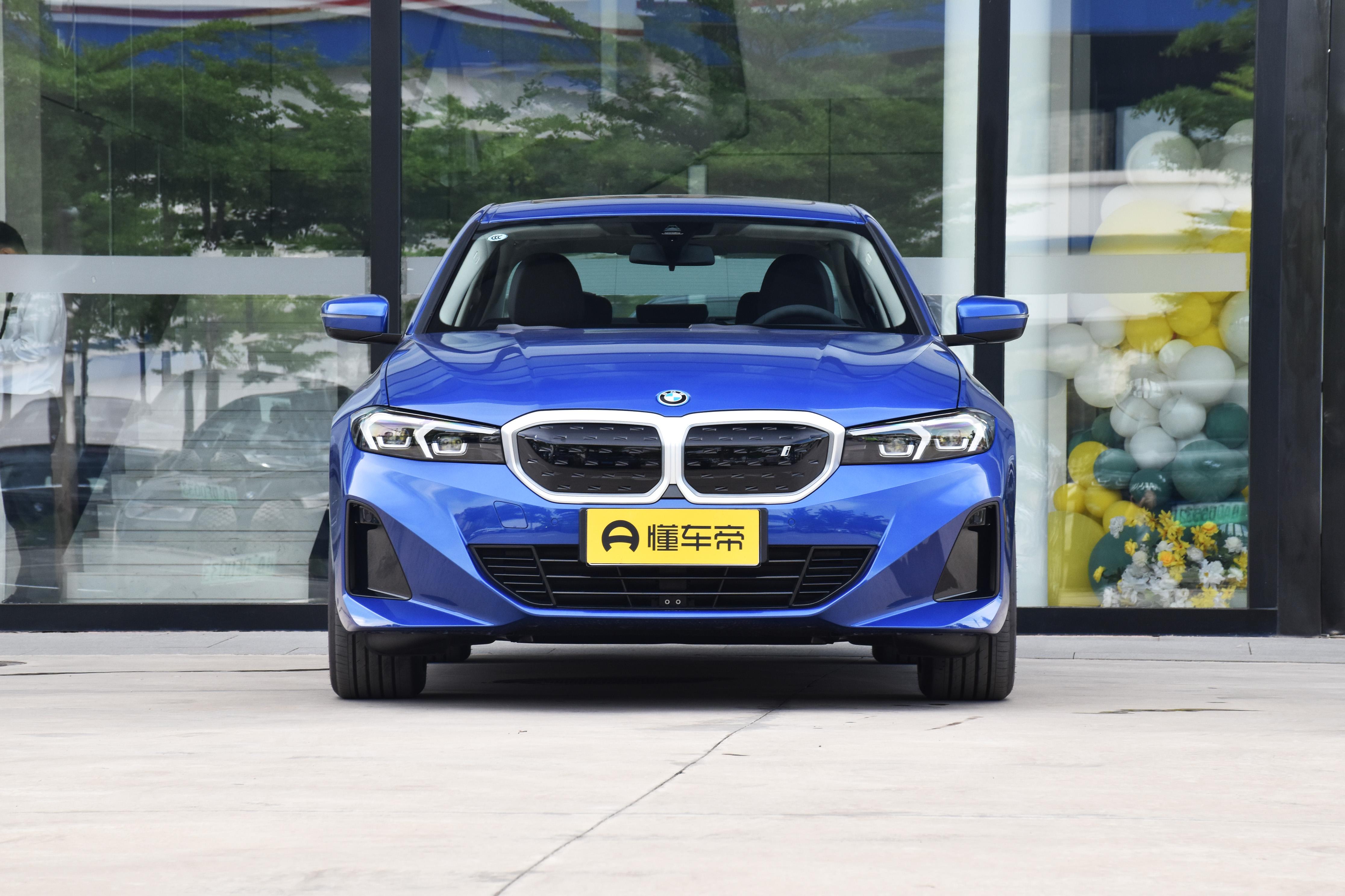 宝马落地25万左右轿跑,落地25万的宝马中型车