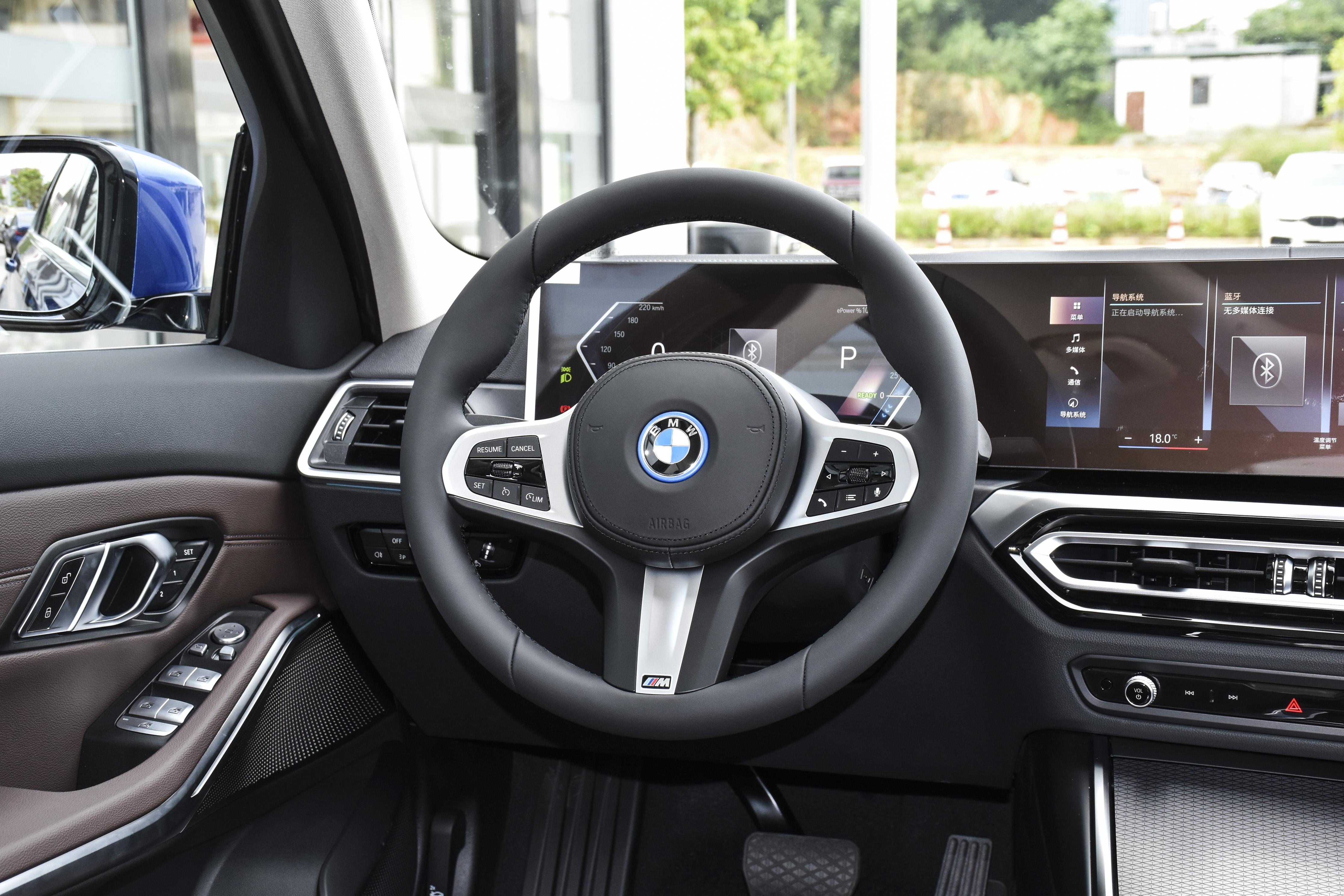 宝马落地25万左右轿跑,落地25万的宝马中型车