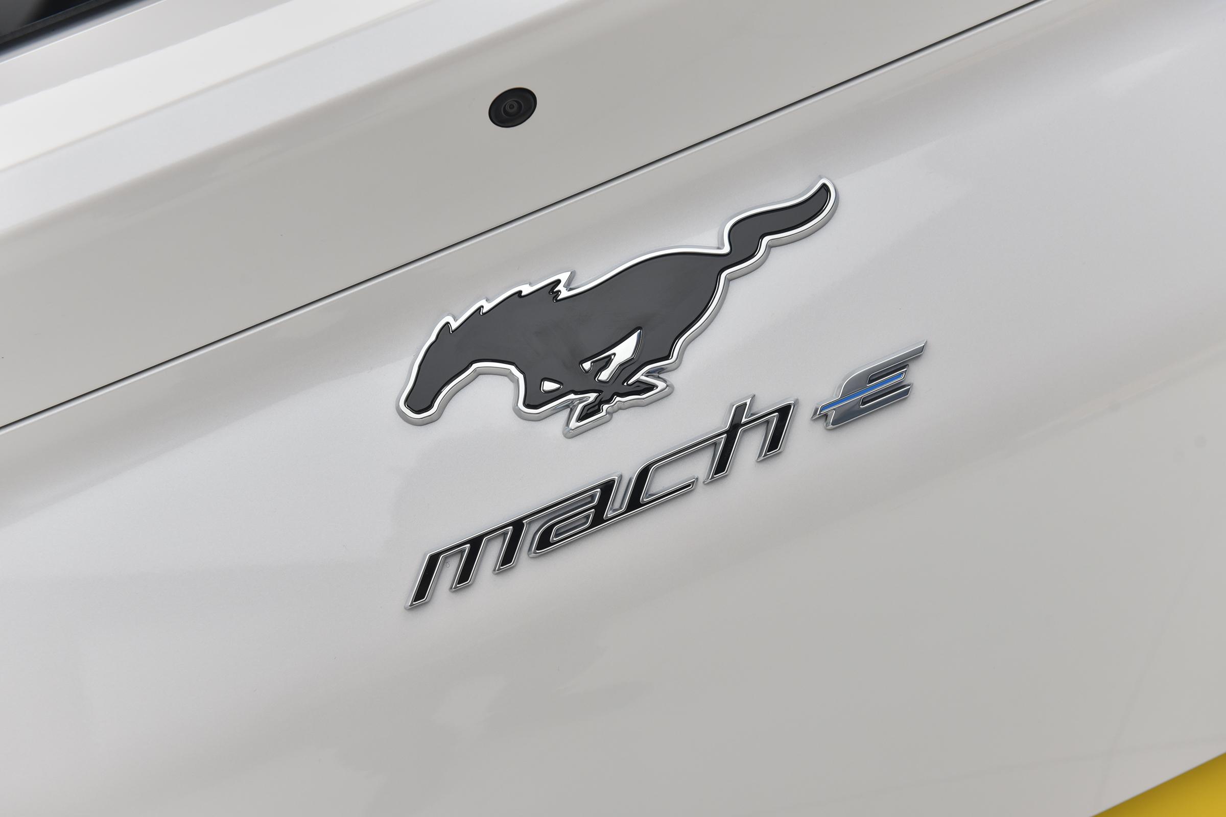 福特野马带马标志的suv,福特野马suv车系大全