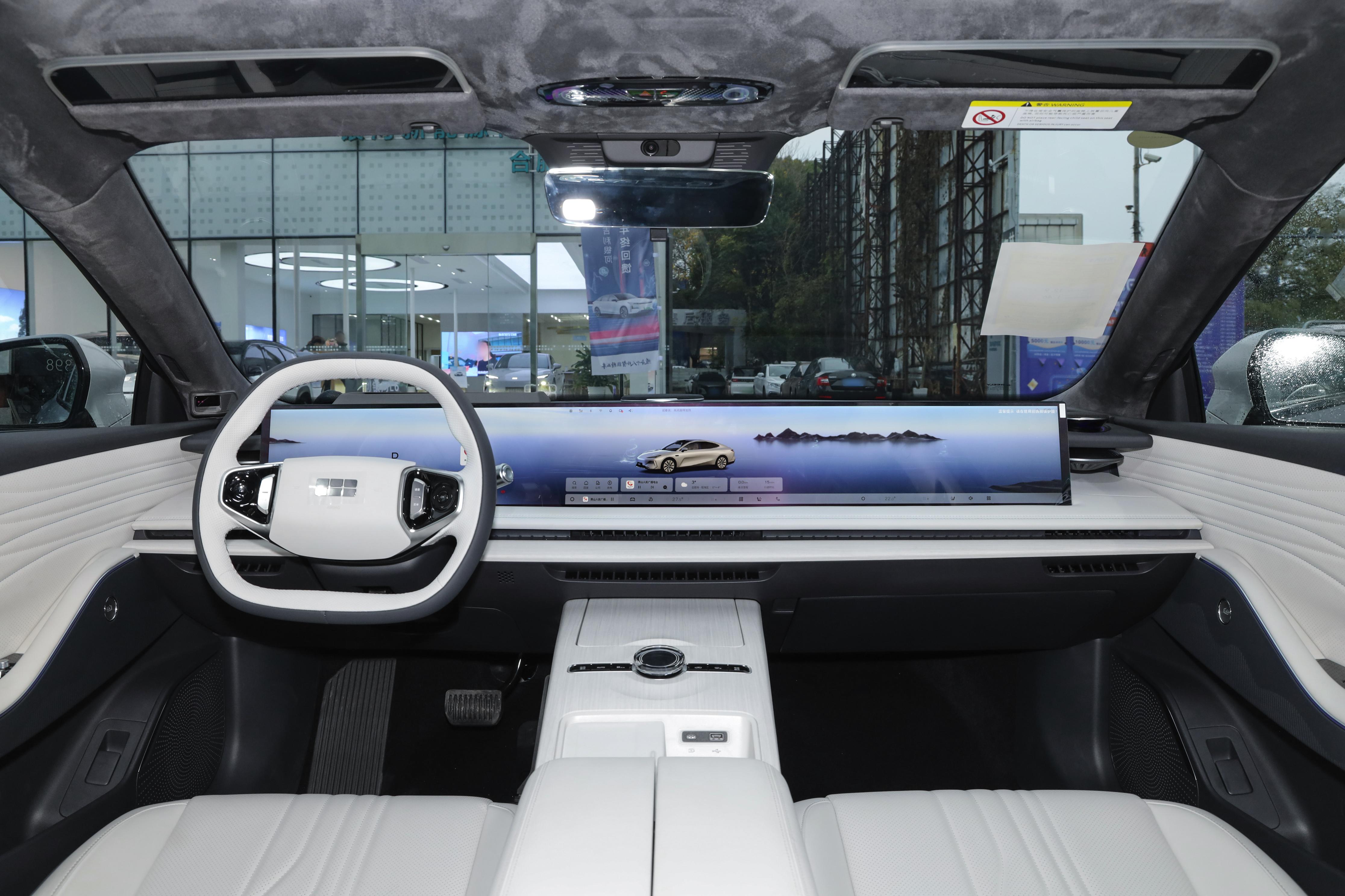 23款银河e8落地,吉利银河e8哪款最值得购买