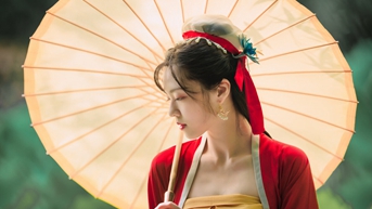 小说：她定晴一看，私闯她闺房的竟是处处看她不顺眼的四皇子