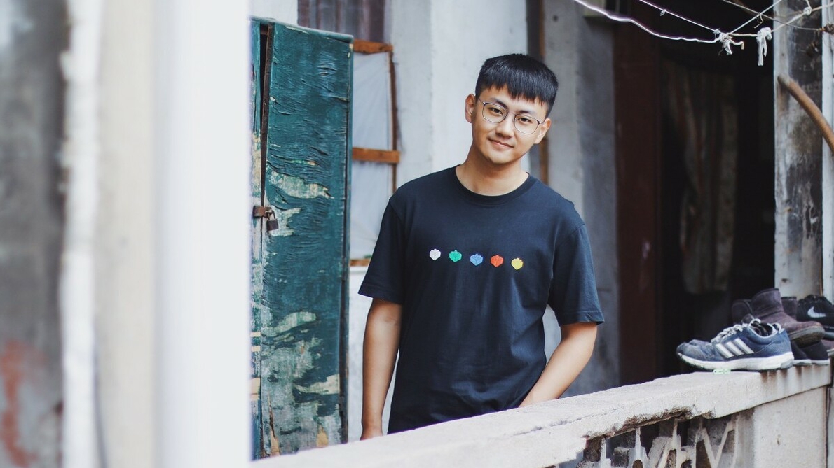 下班半夜回家发现老婆还没睡,凌晨下班发现妻子彻夜未归