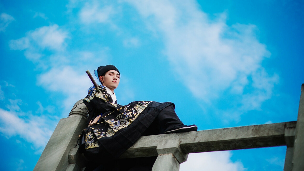 小说王妃受伤,王妃受伤忍痛吐血被王爷看到