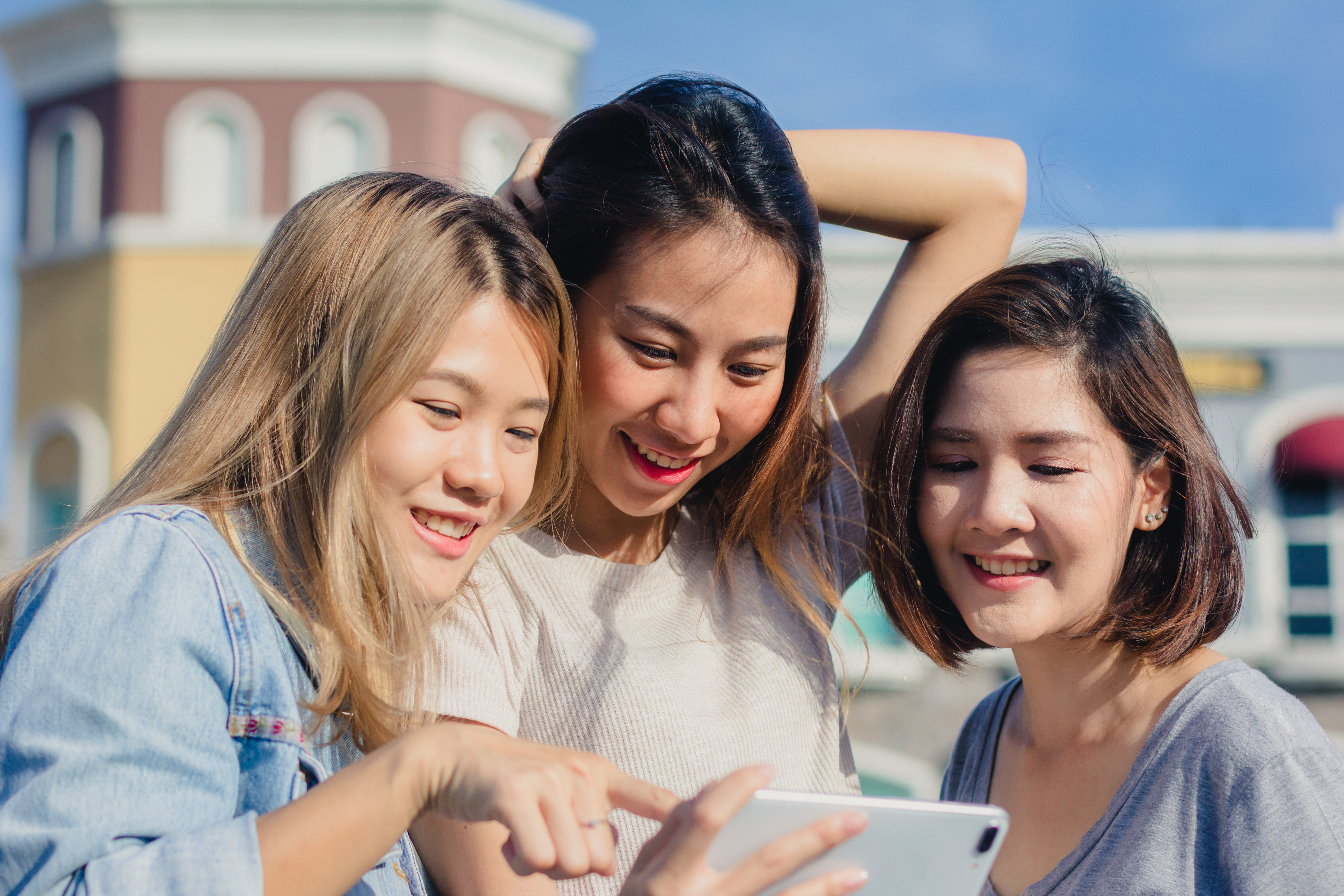 别再被寓言蒙蔽！蝉并不是懒惰代名词，它总是被迫“大方送礼”