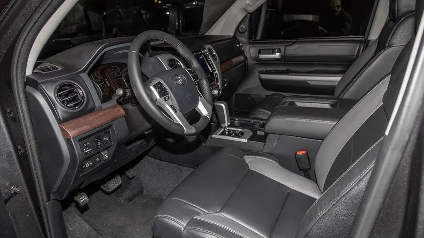 丰田皮卡坦途2022款价格几个色,丰田皮卡tundra美版