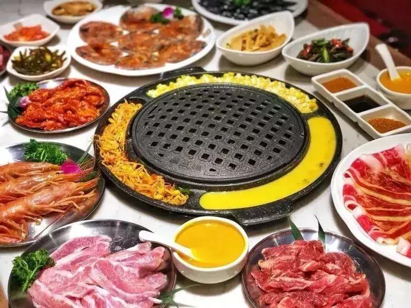 又想骗我去拍照！博大4楼空降网红美食街等你吃！