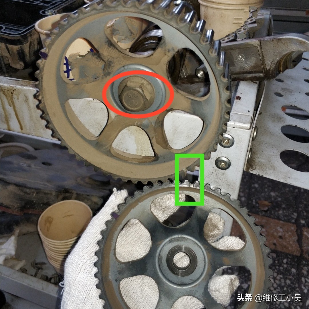 发动机漏油声音大什么原因,发动机噪音大了是不是该换油了