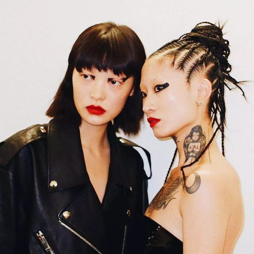 服装品牌跨界美妆,美妆和女装行业