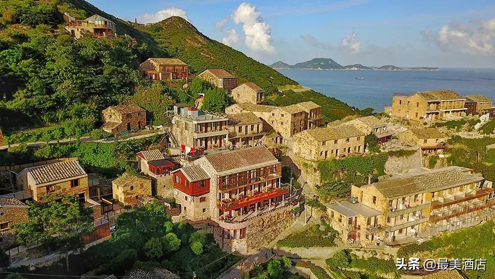 这对夫妻把渔民都嫌弃的破旧石头房，改成3个超美的民宿，美爆了