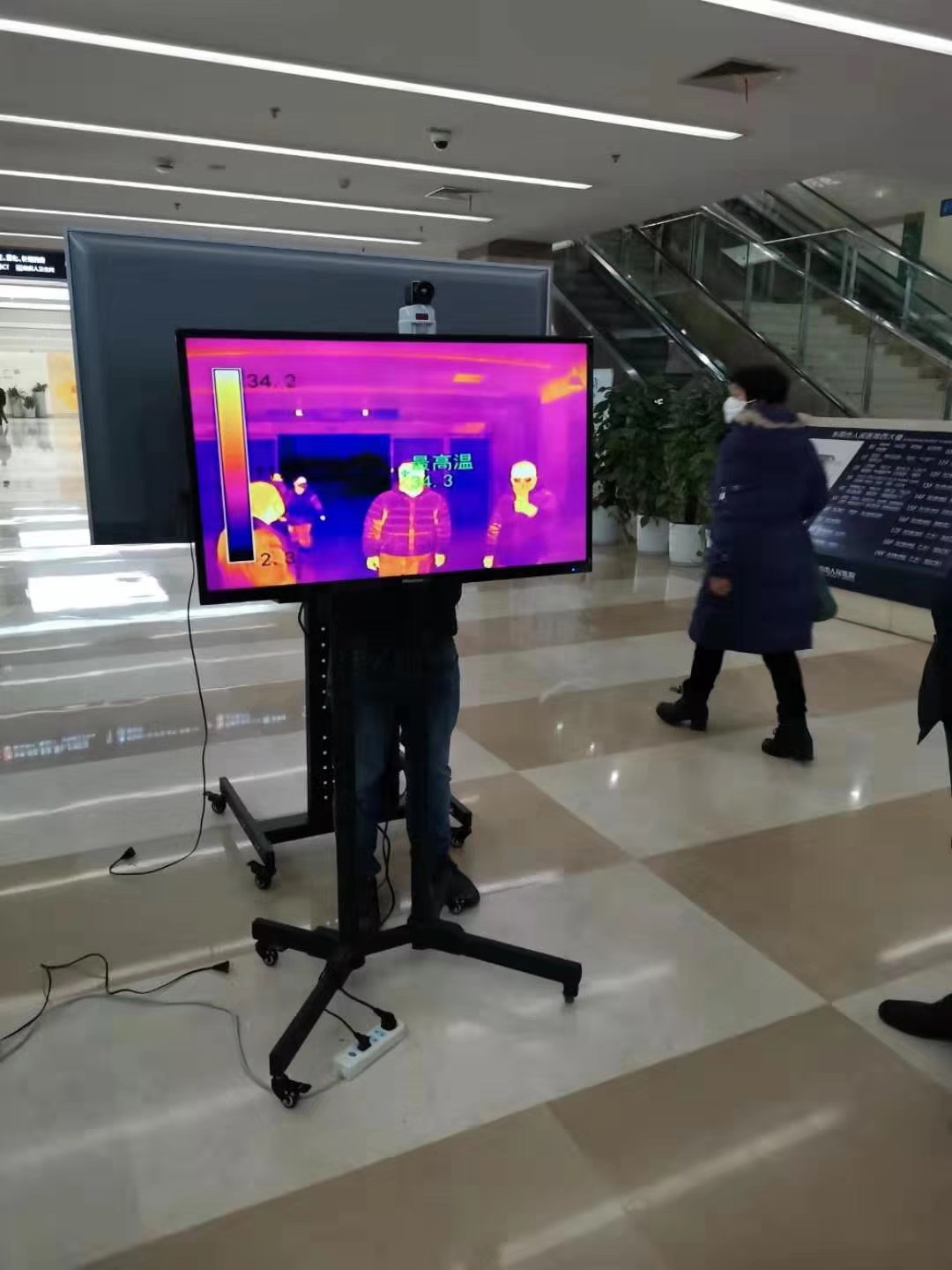 工业设备突然成了抗疫物资,看看这家公司的老总经历了什么