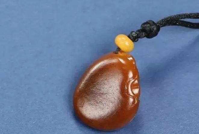 和田玉籽料中的八座金山