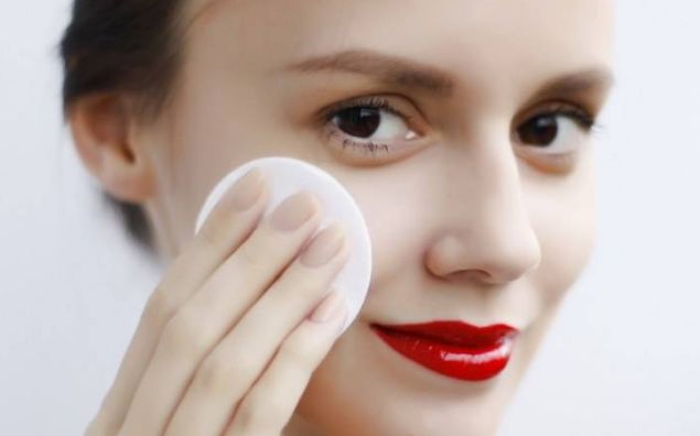 脸上长闭口痘痘用什么护肤,脸上很多闭口怎么护肤