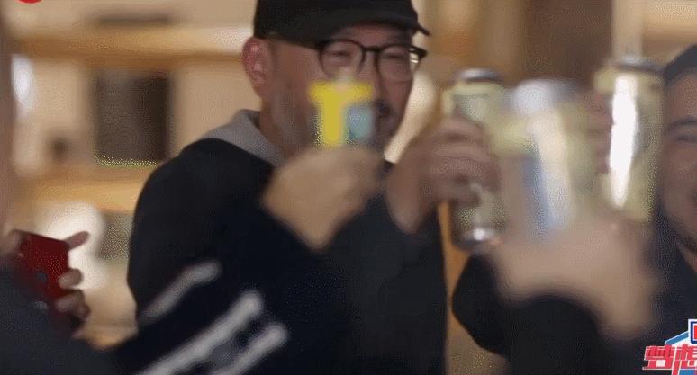 5位单身阿姨，抱团买房养老，520平189W装成山间别墅