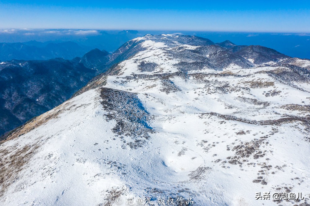 陕西秦岭发现的石头,捡石头下雪了后续